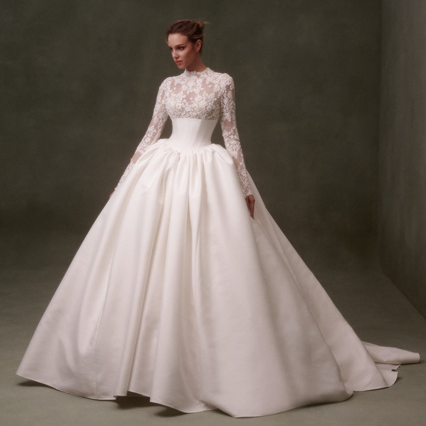 Elegant Classic Long Sleeve Satin Ball Gown Wedding Dress SW075