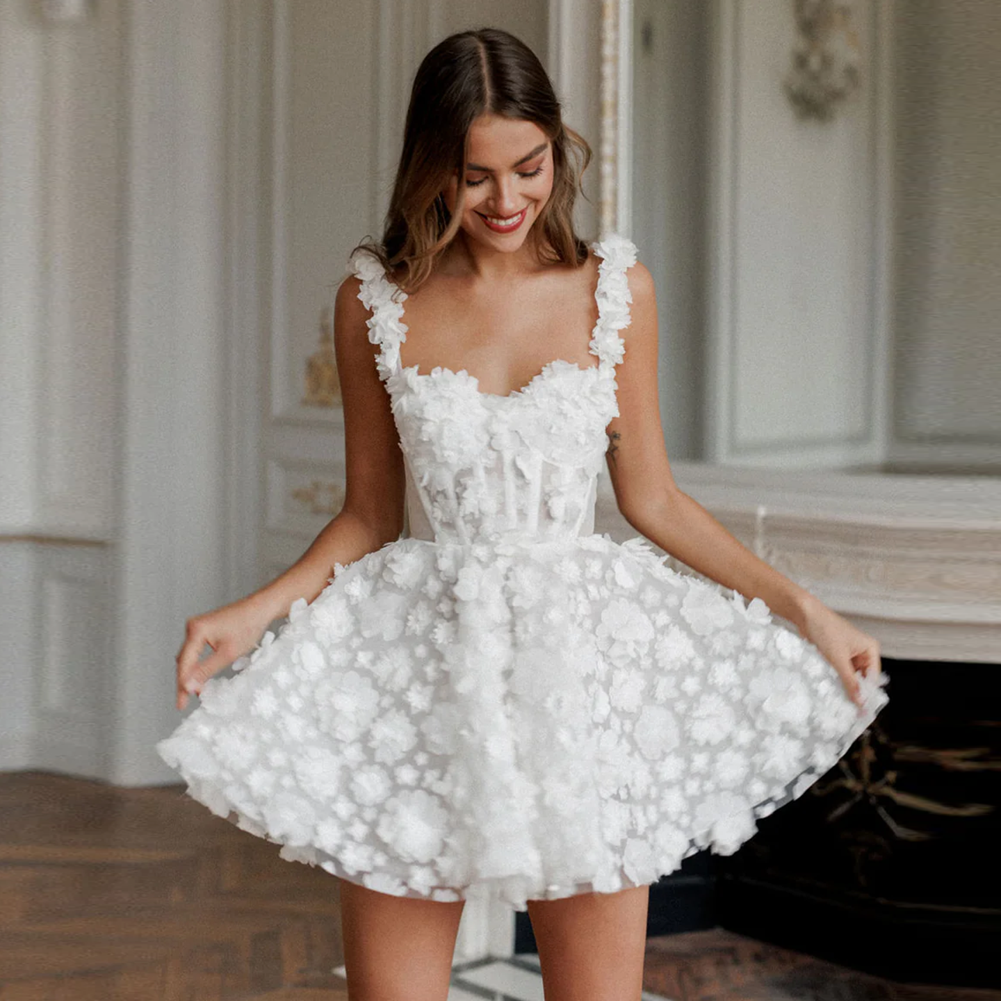 Luxury Romantic 3D Floral Mini Wedding Dress with Puffy Skirt SW097