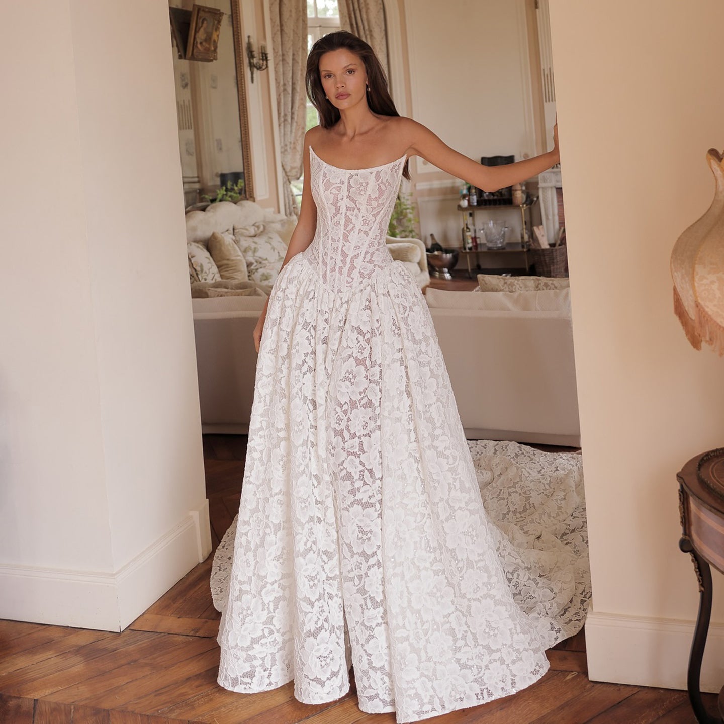 Elegant Romantic Lace Corset A-Line Wedding Dress SW077
