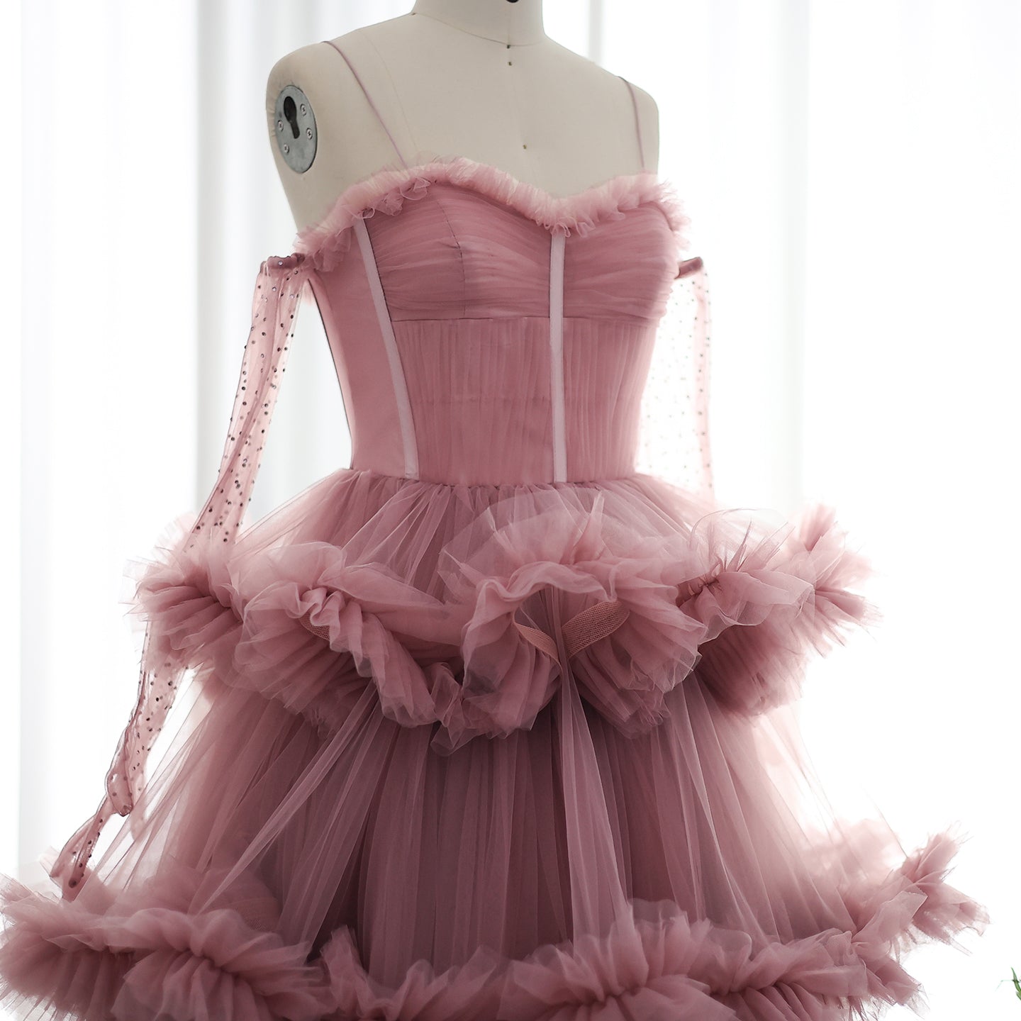Burgundy Tulle Tiered Ruffles Evening Dresses with Gloves SF472