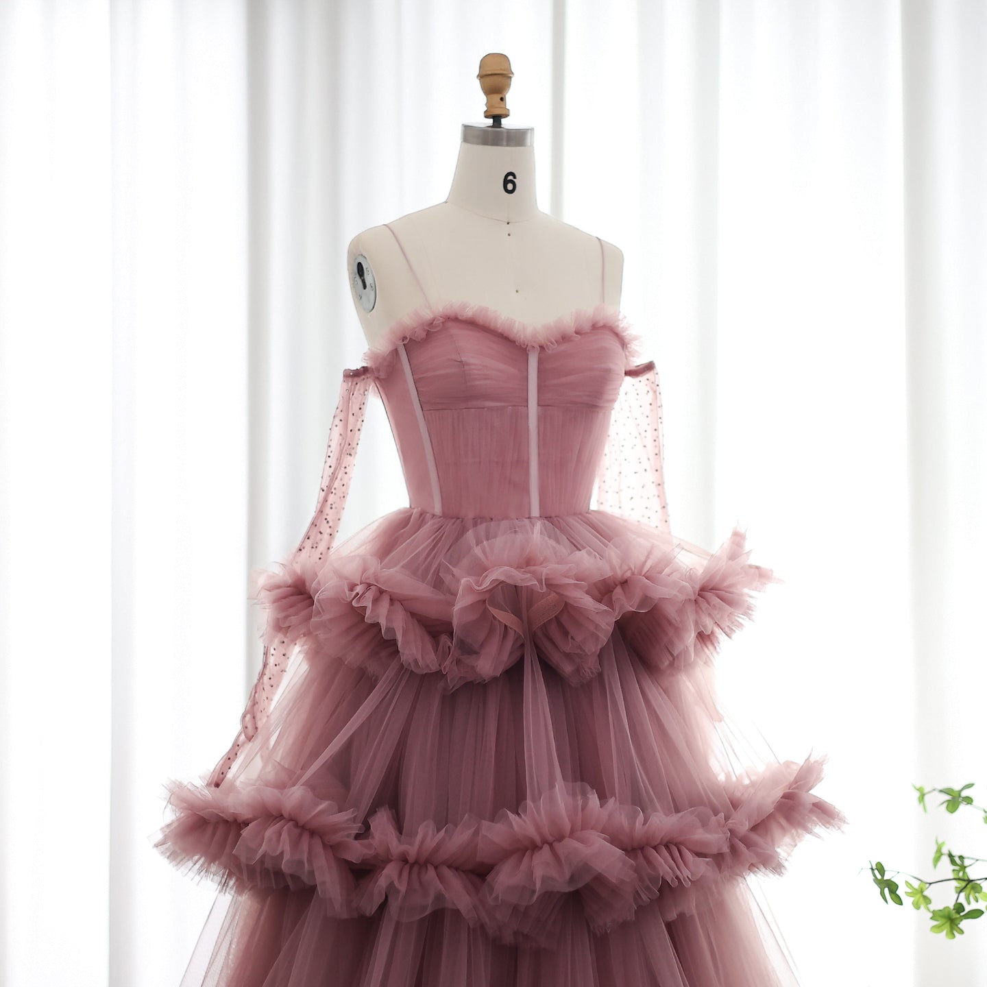 Burgundy Tulle Tiered Ruffles Evening Dresses with Gloves SF472