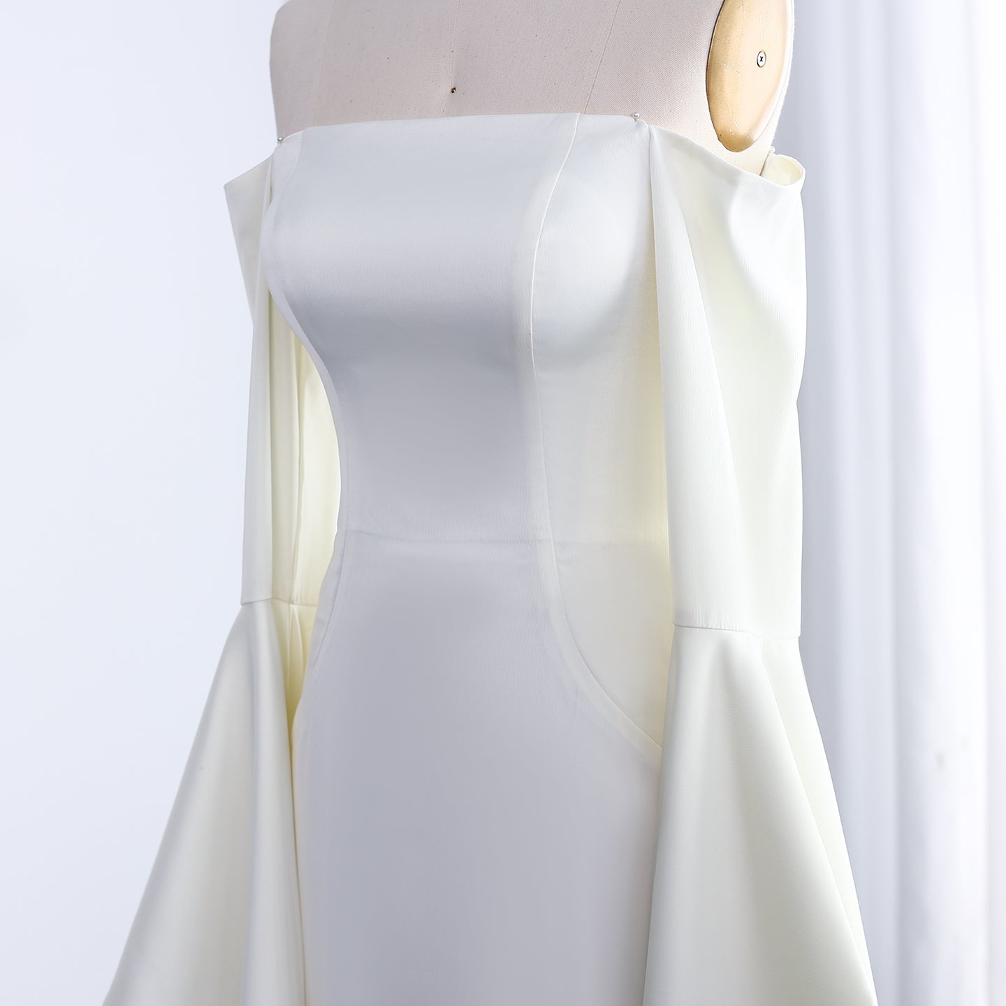 Elegant Lvory Off shoulder Evening Dress SF050