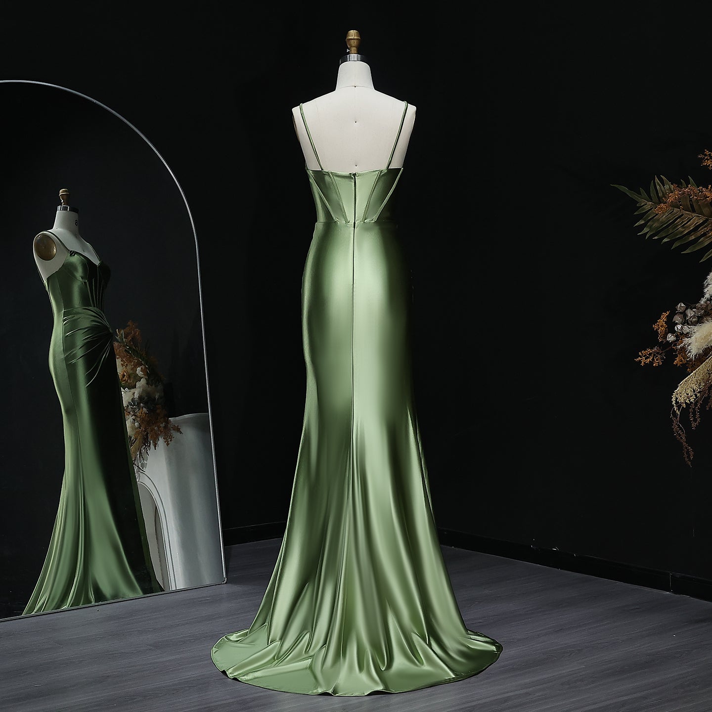 Elegant Sage Green Mermaid Prom Dresses with Slit Spaghetti Straps Special Occasion Evening Gowns