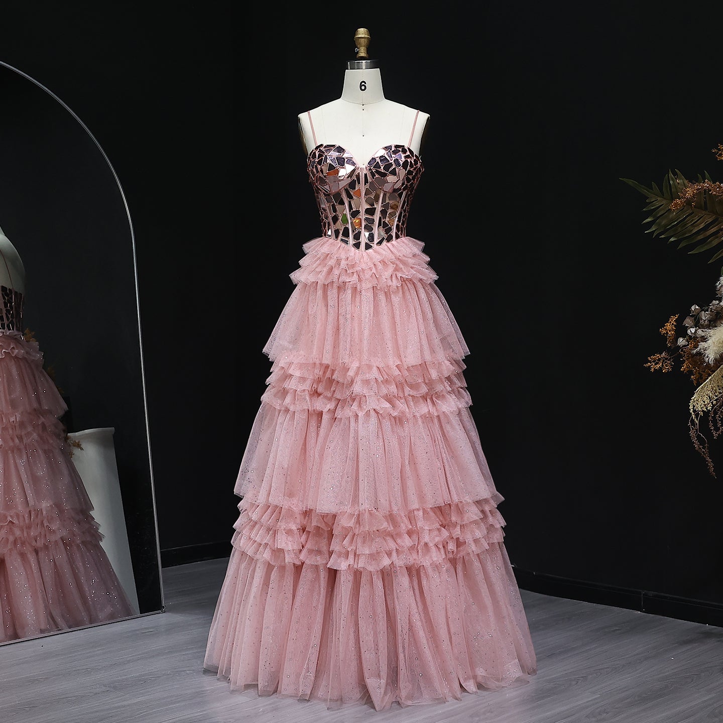 Elegan Pink Ruffled Tulle Prom Dress 2025 Sweetheart Sequined Corset Evening Birthday Party Gowns