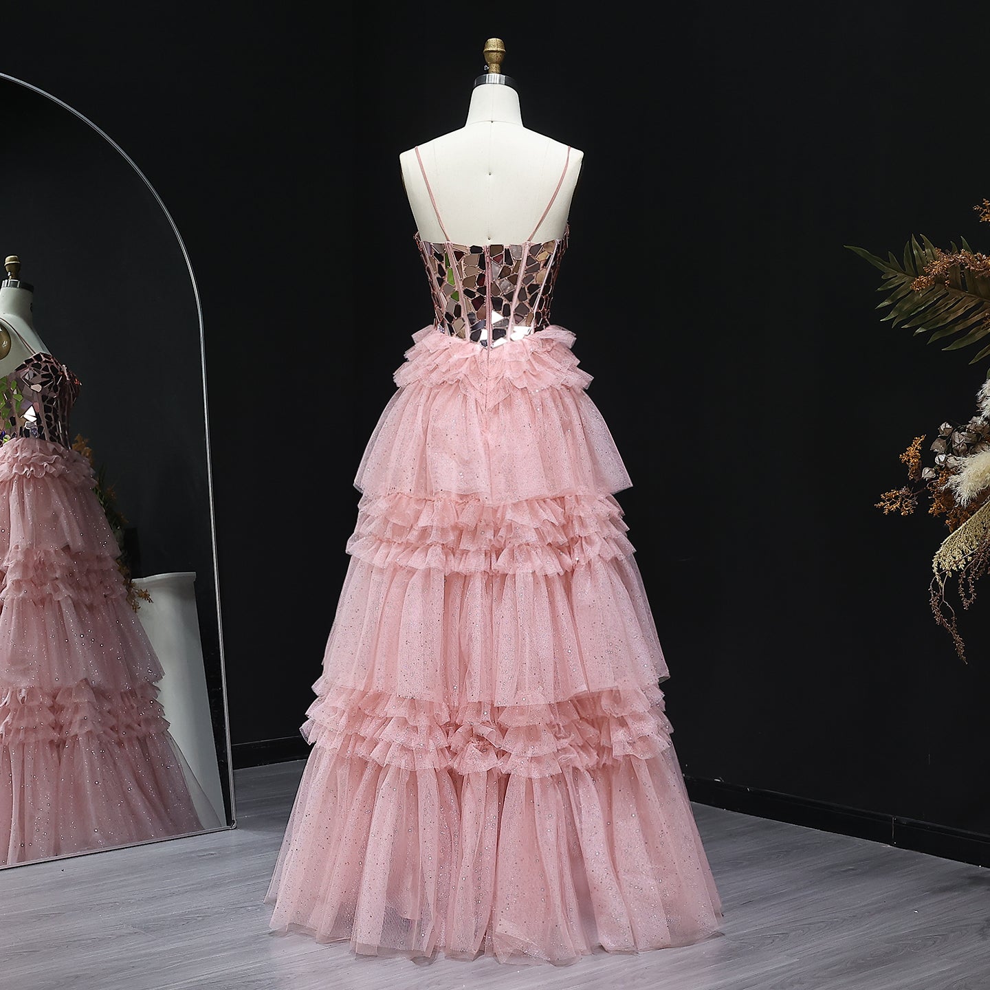 Elegan Pink Ruffled Tulle Prom Dress 2025 Sweetheart Sequined Corset Evening Birthday Party Gowns