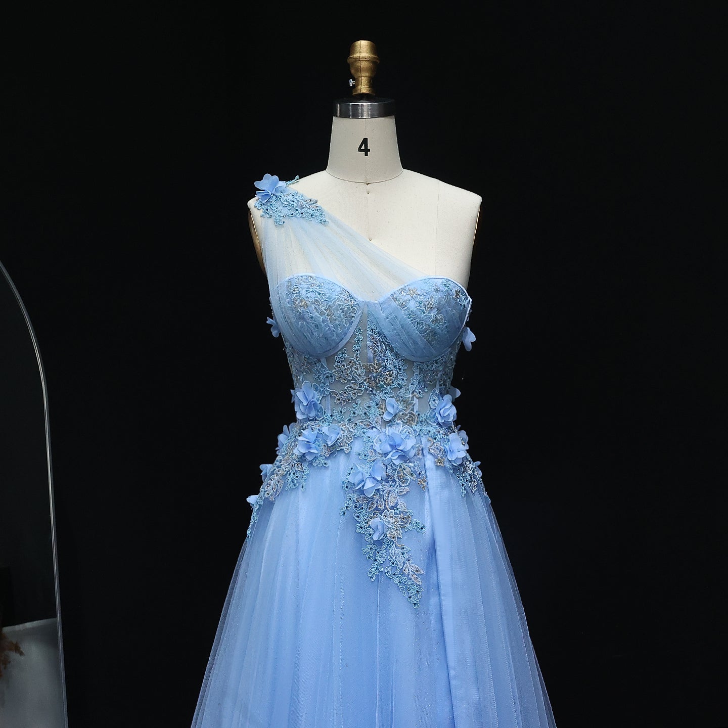 Elegant Lilac Tulle Evening Gown with Floral One Shoulder Sweetheart Sage Green Party Prom Dresses