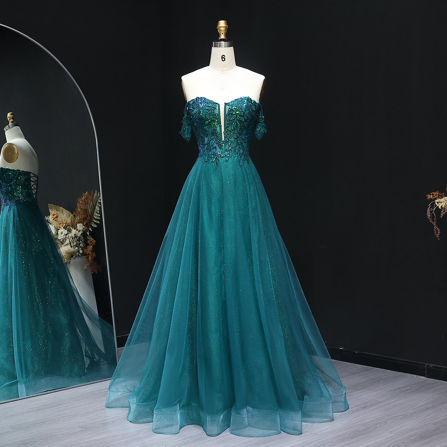 Sparkly Off-Shoulder Emerald Green Tulle Prom Dresses Sequined Lace-up Luxury Evening Party Gowns