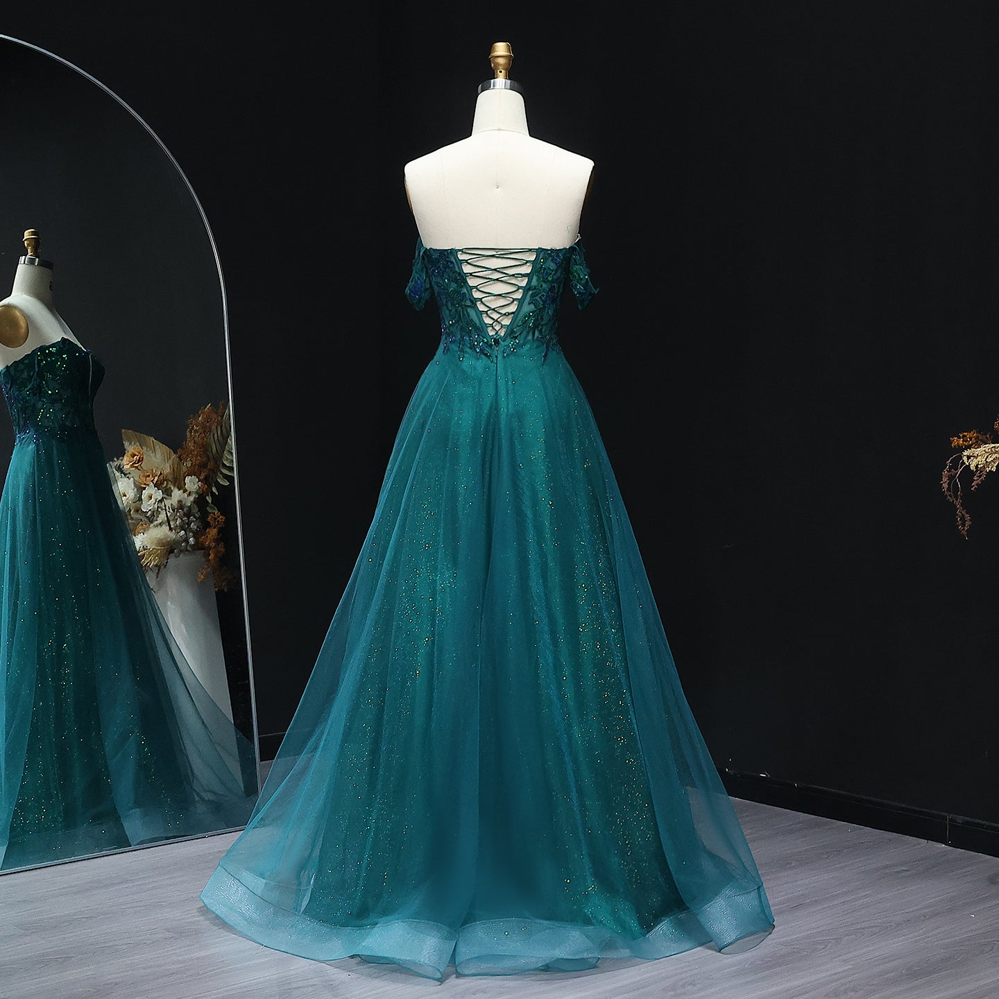 Sparkly Off-Shoulder Emerald Green Tulle Prom Dresses Sequined Lace-up Luxury Evening Party Gowns