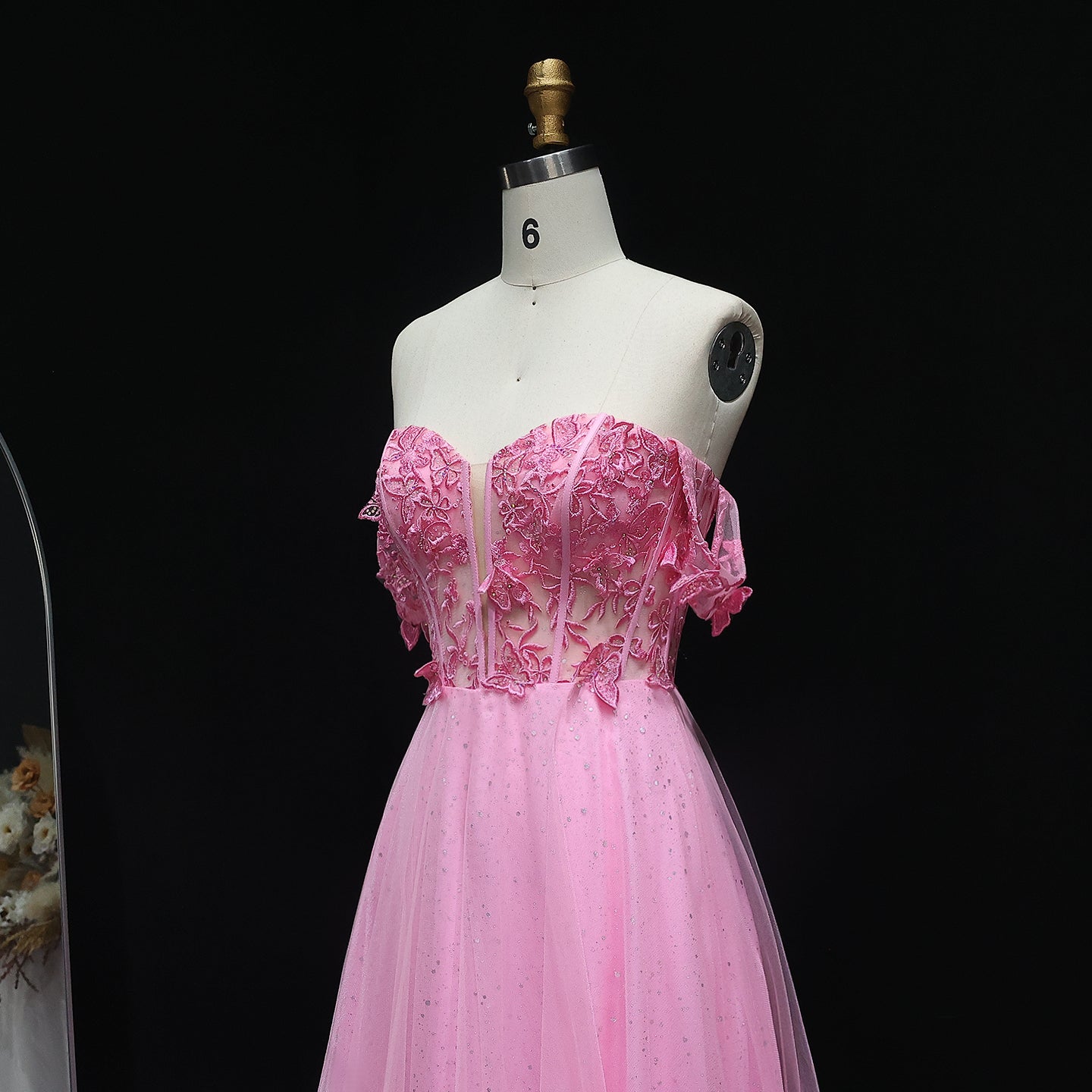 Sparkly Off-Shoulder Pink Appliques Prom Dress for Women Lace-up Tulle A-line Evening Party Gowns