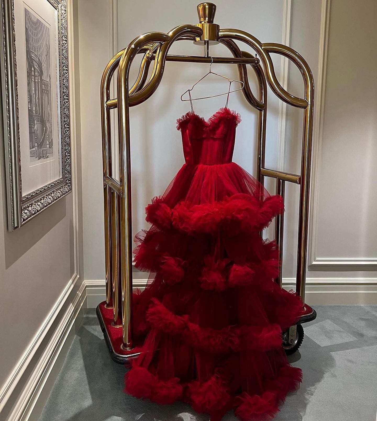 Burgundy Tulle Tiered Ruffles Evening Dresses with Gloves SF472