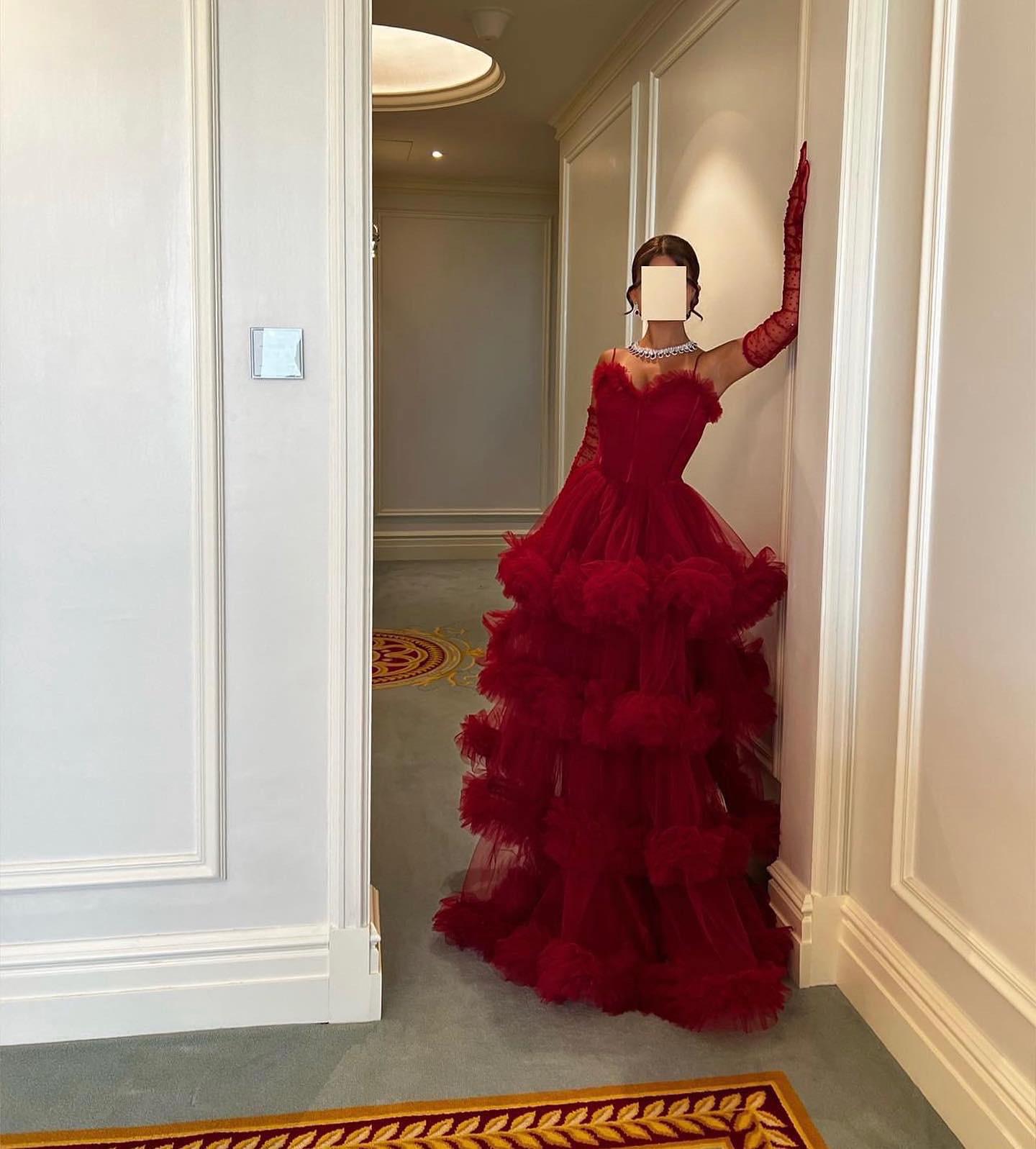 Burgundy Tulle Tiered Ruffles Evening Dresses with Gloves SF472