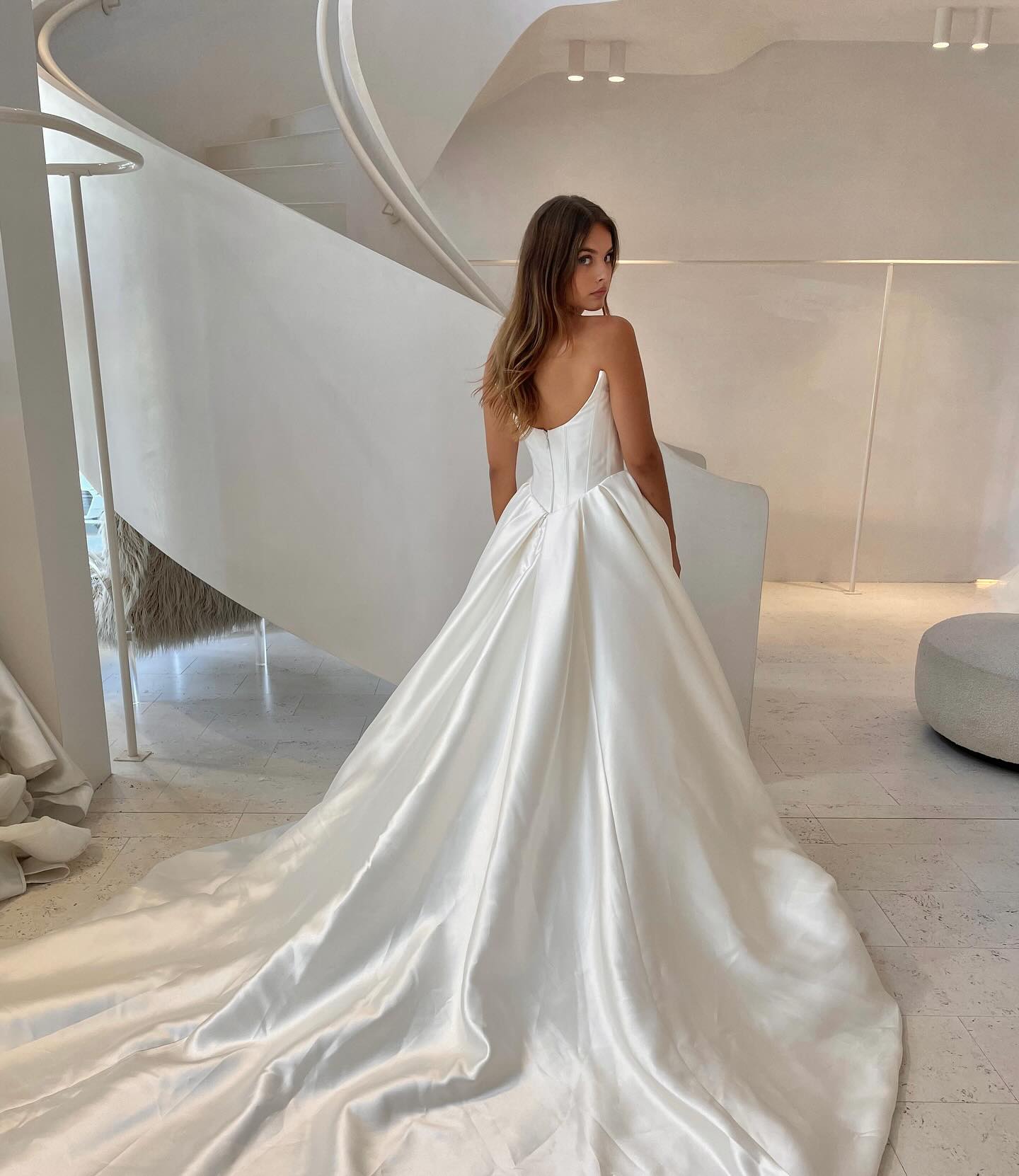 Luxury Satin Corset Off Shoulder Wedding Dress with High Slit SW070