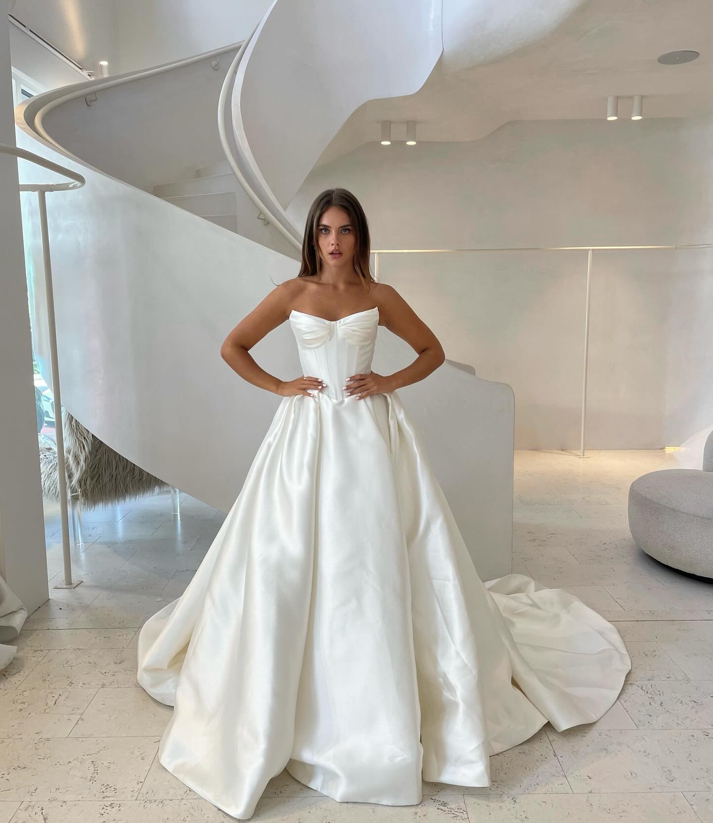 Luxury Satin Corset Off Shoulder Wedding Dress with High Slit SW070