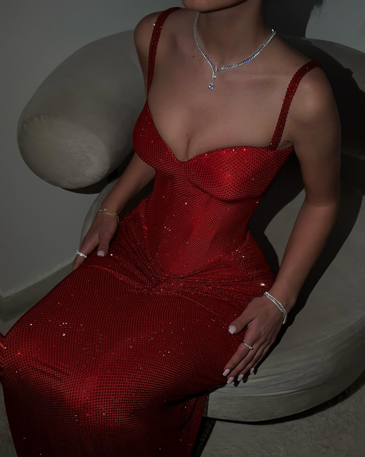 Luxury Red Sequin Strapless Evening Dress with Feather Shawl SH567