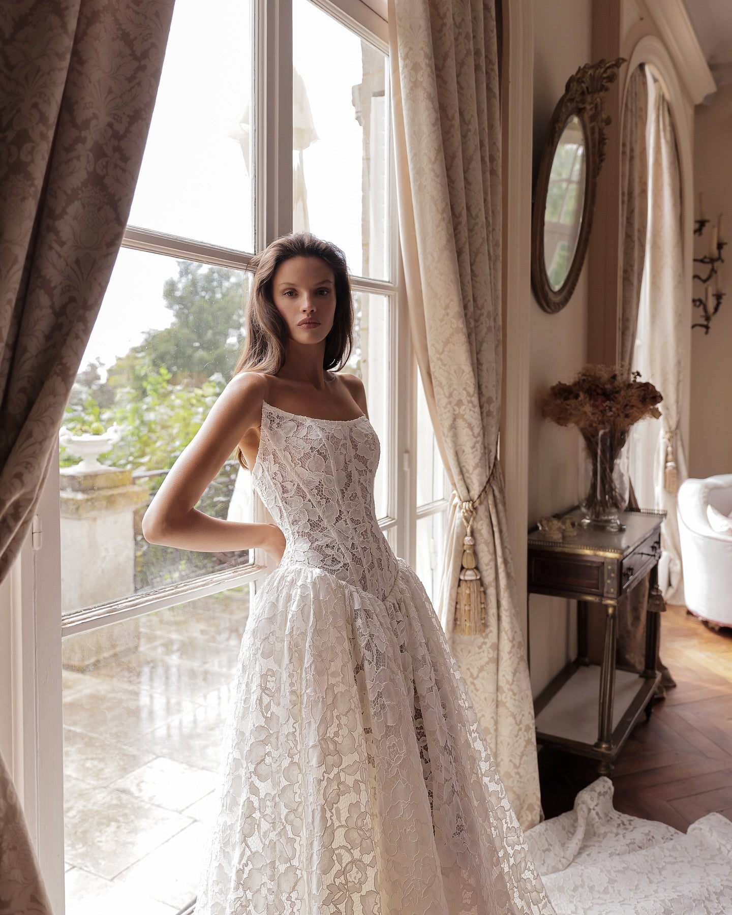 Elegant Romantic Lace Corset A-Line Wedding Dress SW077