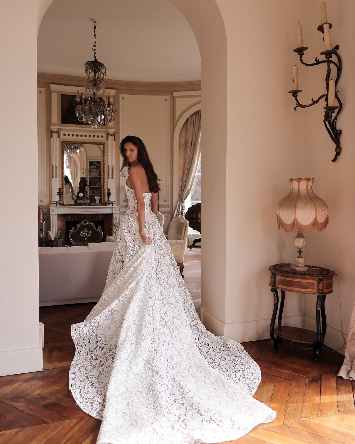 Elegant Romantic Lace Corset A-Line Wedding Dress SW077