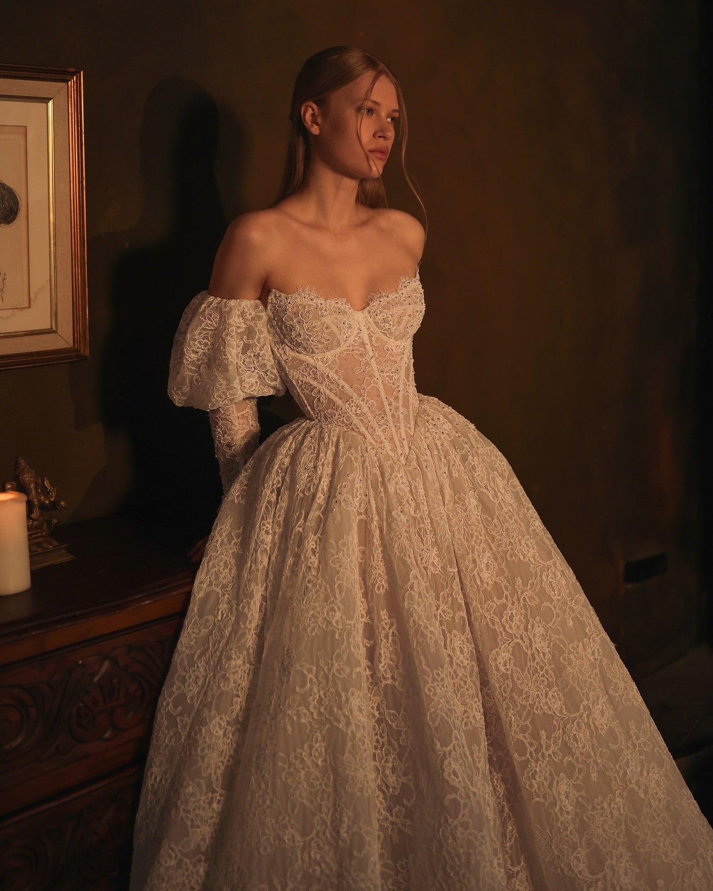 Luxury Off Shoulder Puff Sleeve Lace Ball Gown Wedding Dress SW074