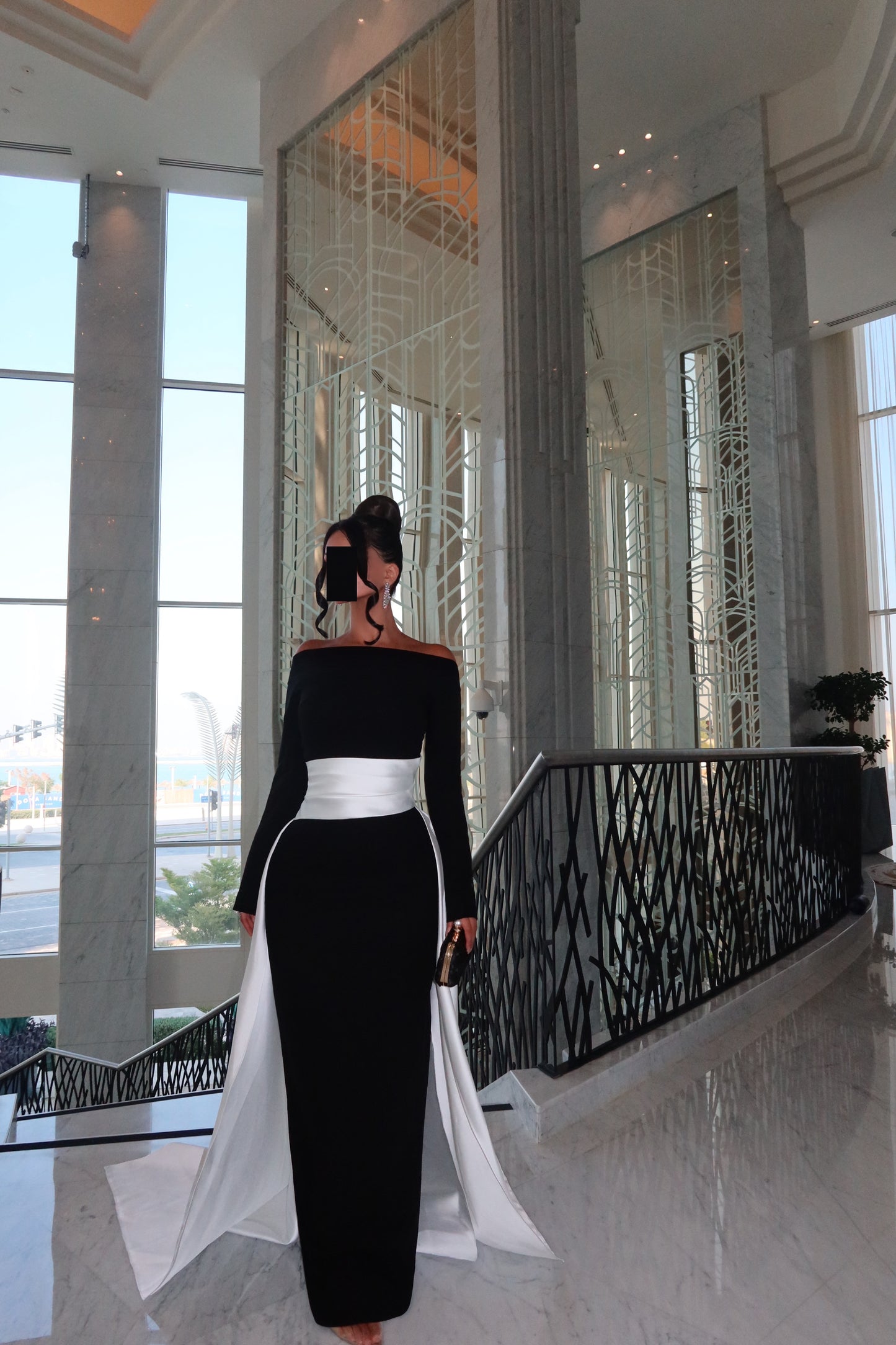 Elegant Long Sleeve Mermaid Gown with Satin Train Evening Dress SF318