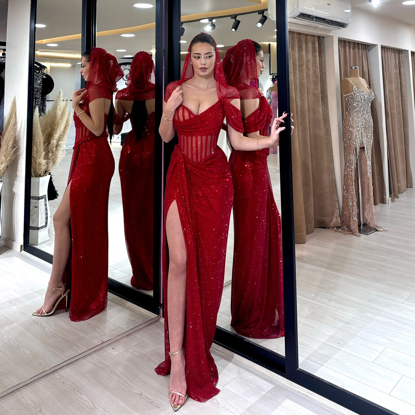 Luxury Beaded Dubai Evening Dress with Slit and Removable Veil SH549