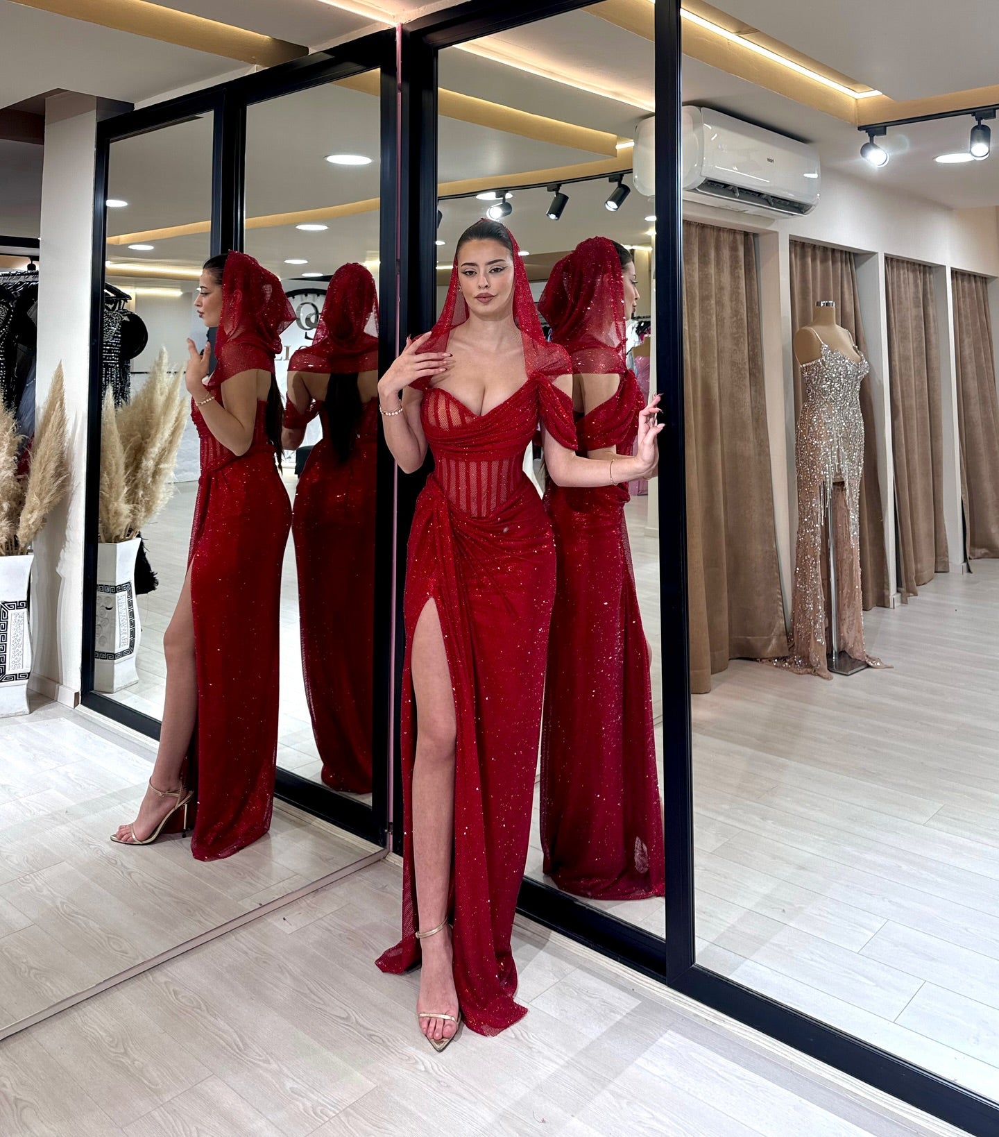 Luxury Beaded Dubai Evening Dress with Slit and Removable Veil SH549