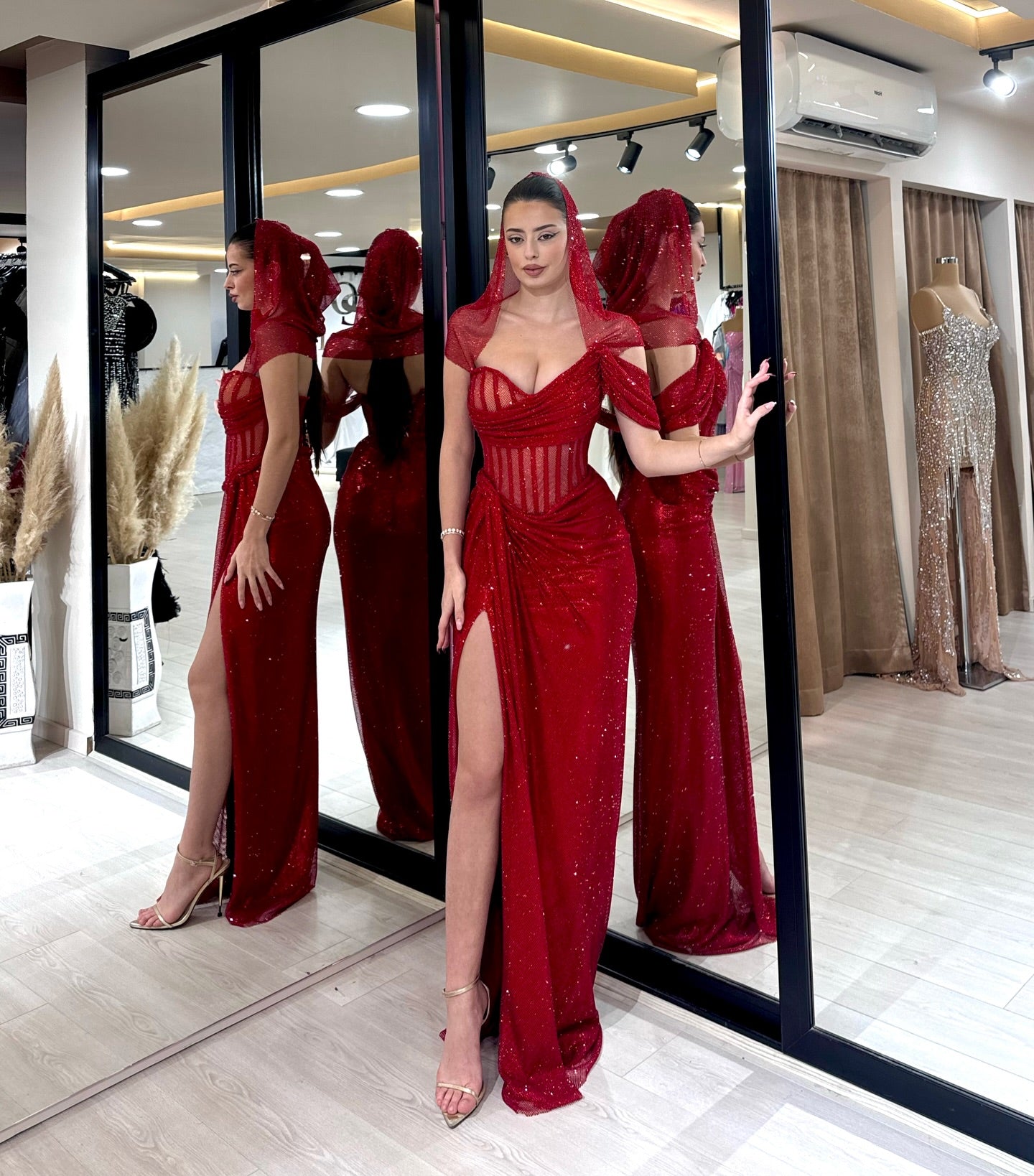 Luxury Beaded Dubai Evening Dress with Slit and Removable Veil SH549