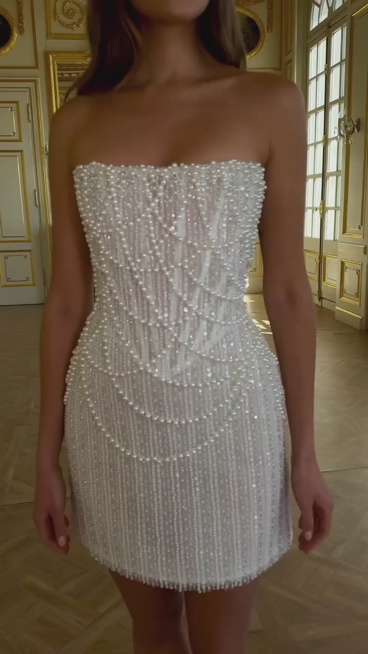 Load video: Luxury Strapless Beaded Short Wedding Dress SW086