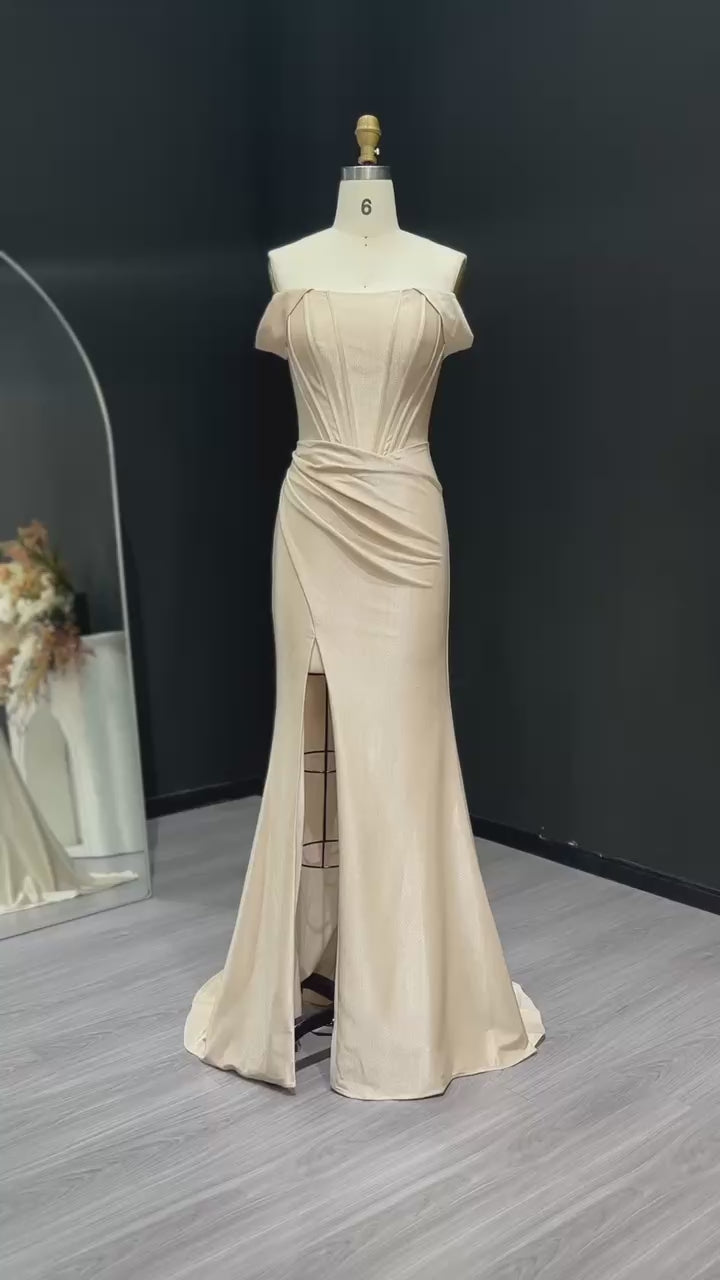 Load video: Elegant Champagne Evening Gown with Side Slit Long Mermaid Prom Dresses