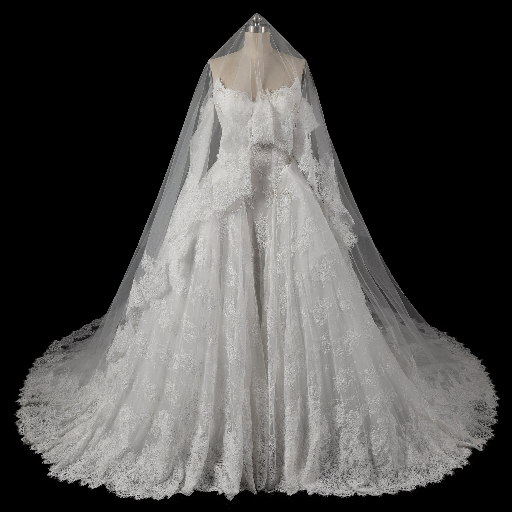 Off White Luxury Ball Gown Wedding Dress Beaded With Veil SW715 Sheer Fairy