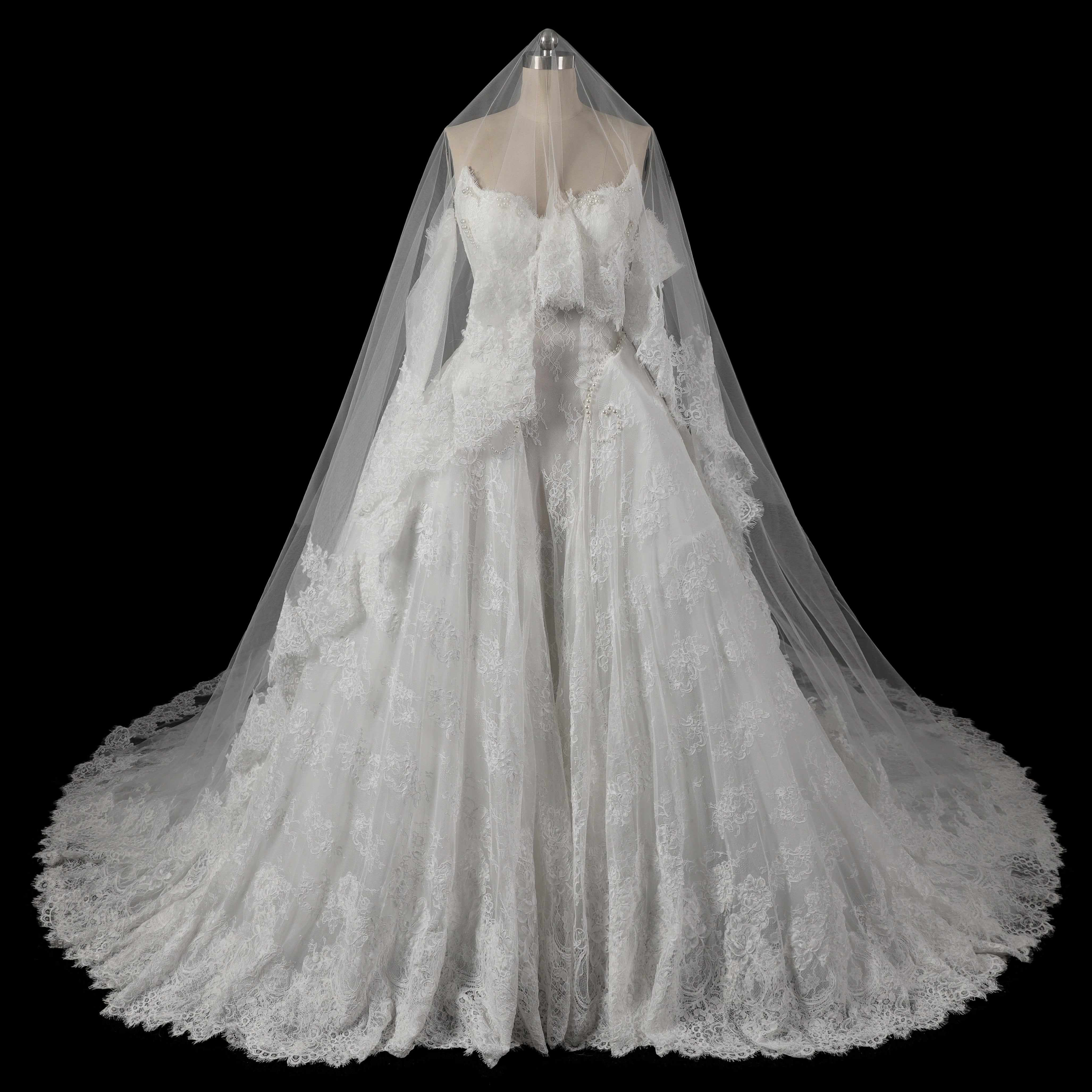 Off White Luxury Ball Gown Wedding Dress Beaded With Veil SW715 Sheer Fairy
