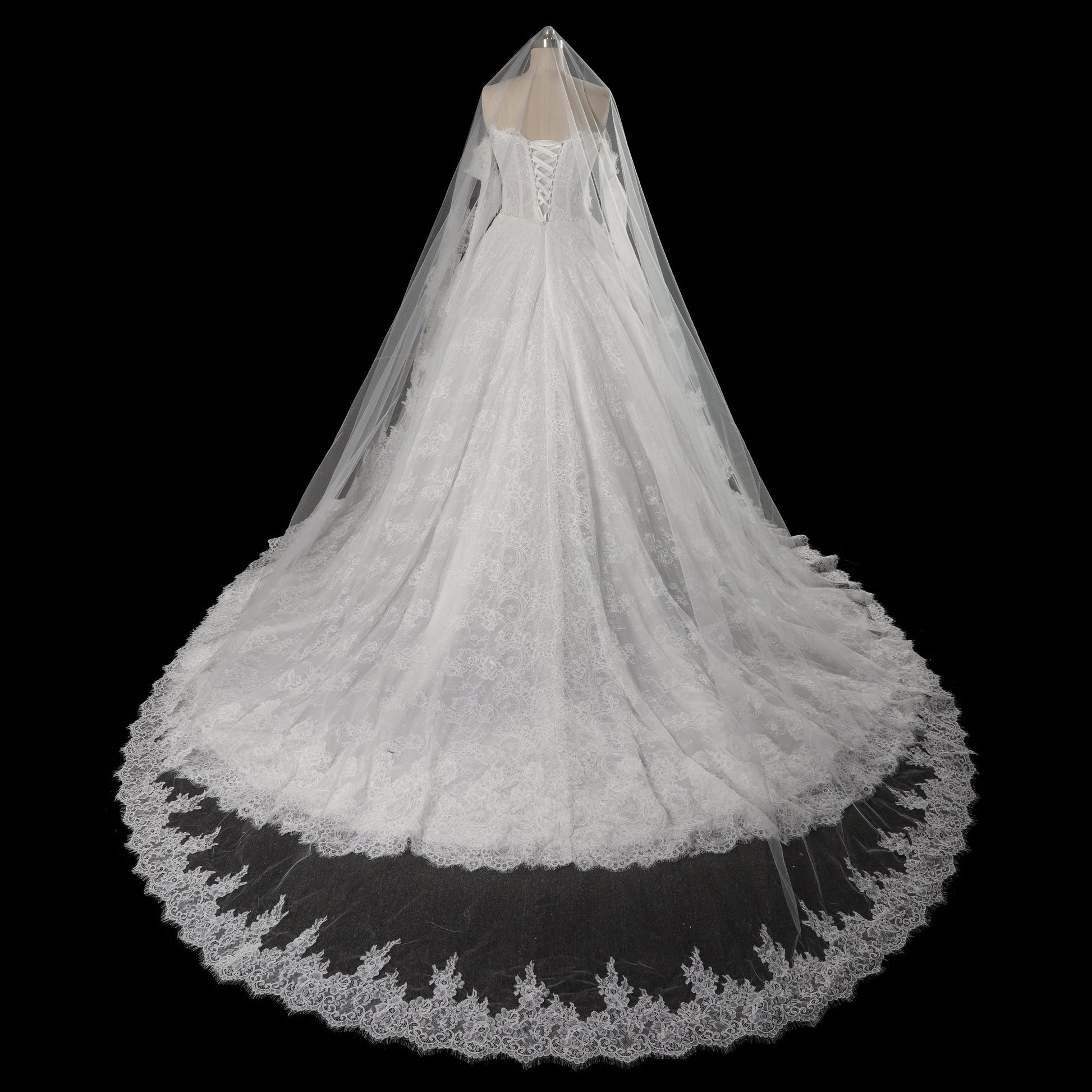 Off White Luxury Ball Gown Wedding Dress Beaded With Veil SW715 Sheer Fairy
