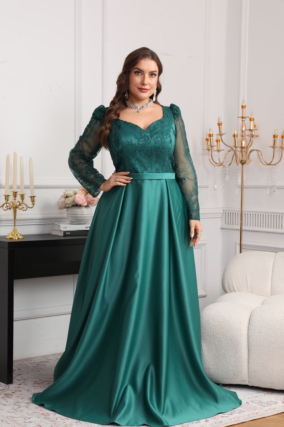 Curve-Friendly Emerald Green Lace Plus Size Evening Dress SF625
