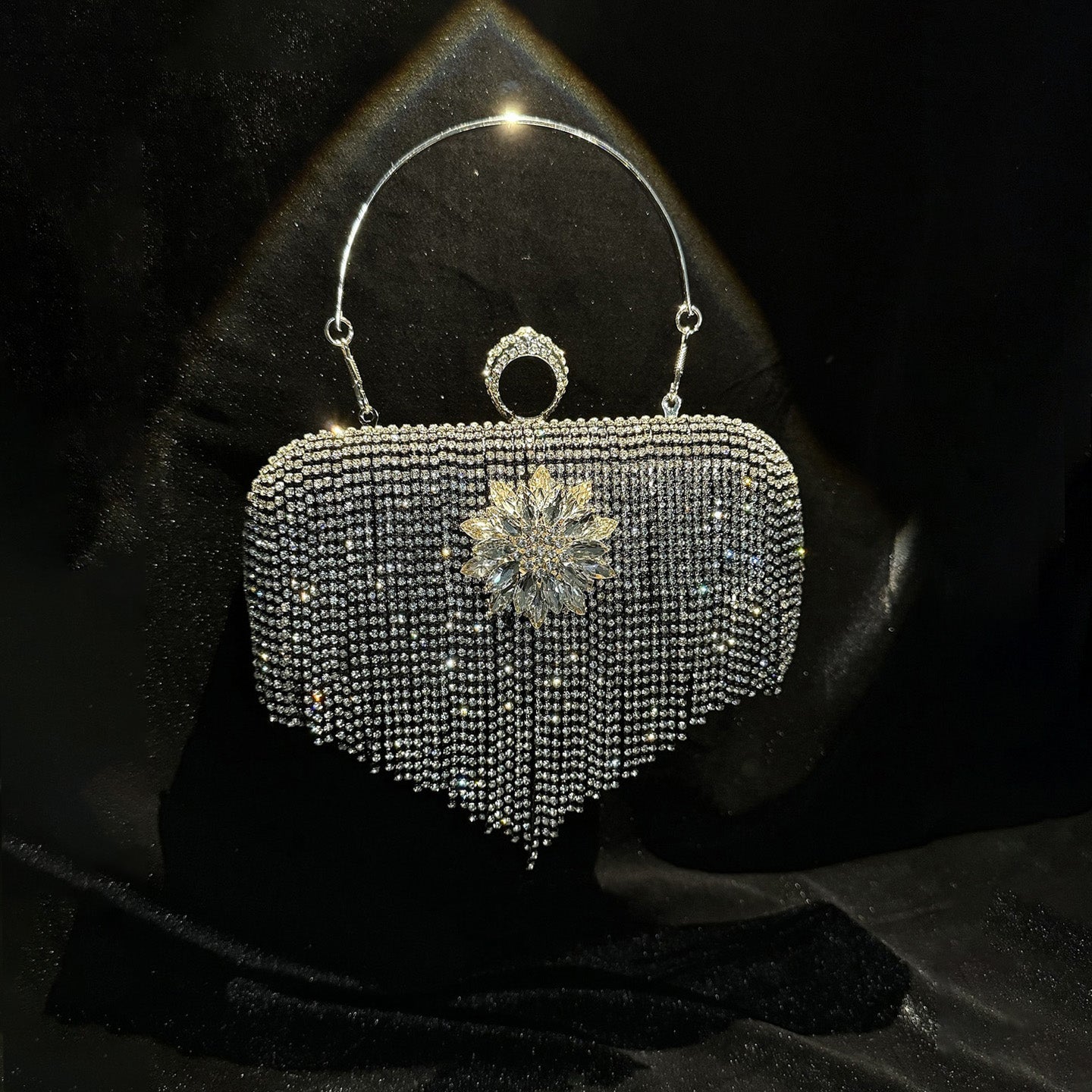 Diamond-studded Tassel Crossbody Evening Bag HB004