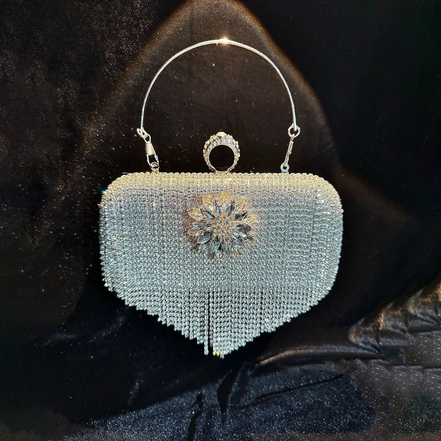 Diamond-studded Tassel Crossbody Evening Bag HB004