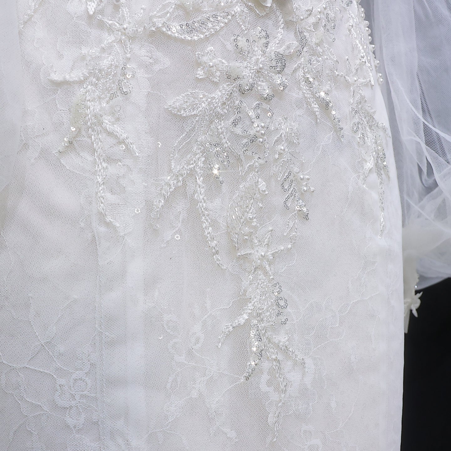 White Sweetheart Tulle Puff Sleeve 3D Flower Long Mermaid Wedding Gown SW630 Sheer Fairy