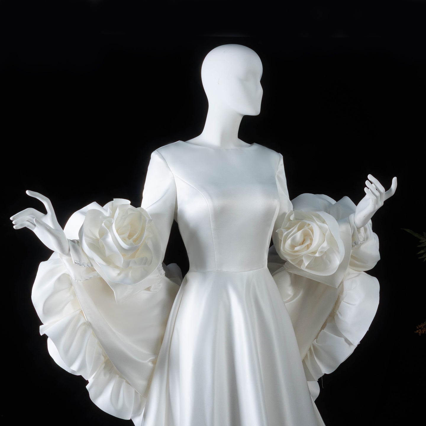 Ivory  Romantic A-Line Satin Wedding Dress 3D Rose Floral With Veil  SW661 Sheer Fairy