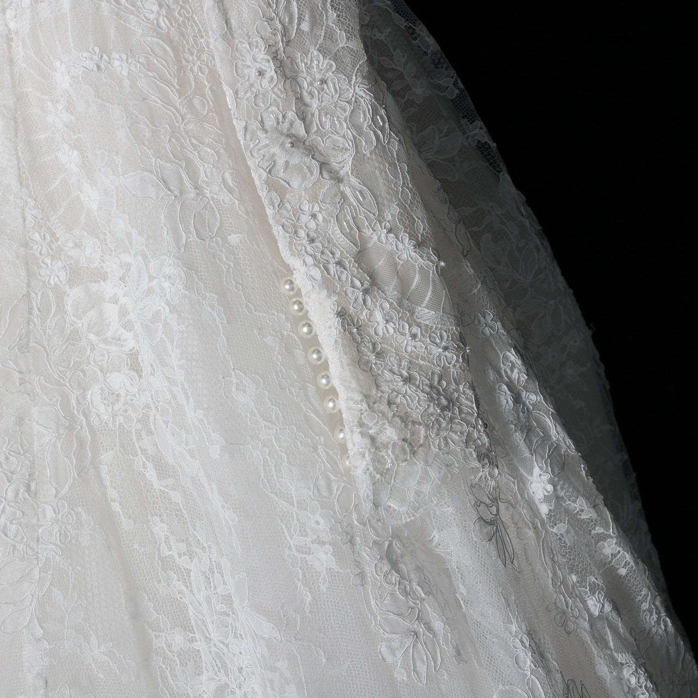 White Full Lace Ball Gown Bridal Dress Sweetheart Neckline with Matching Long Sleeves SW677 Sheer Fairy