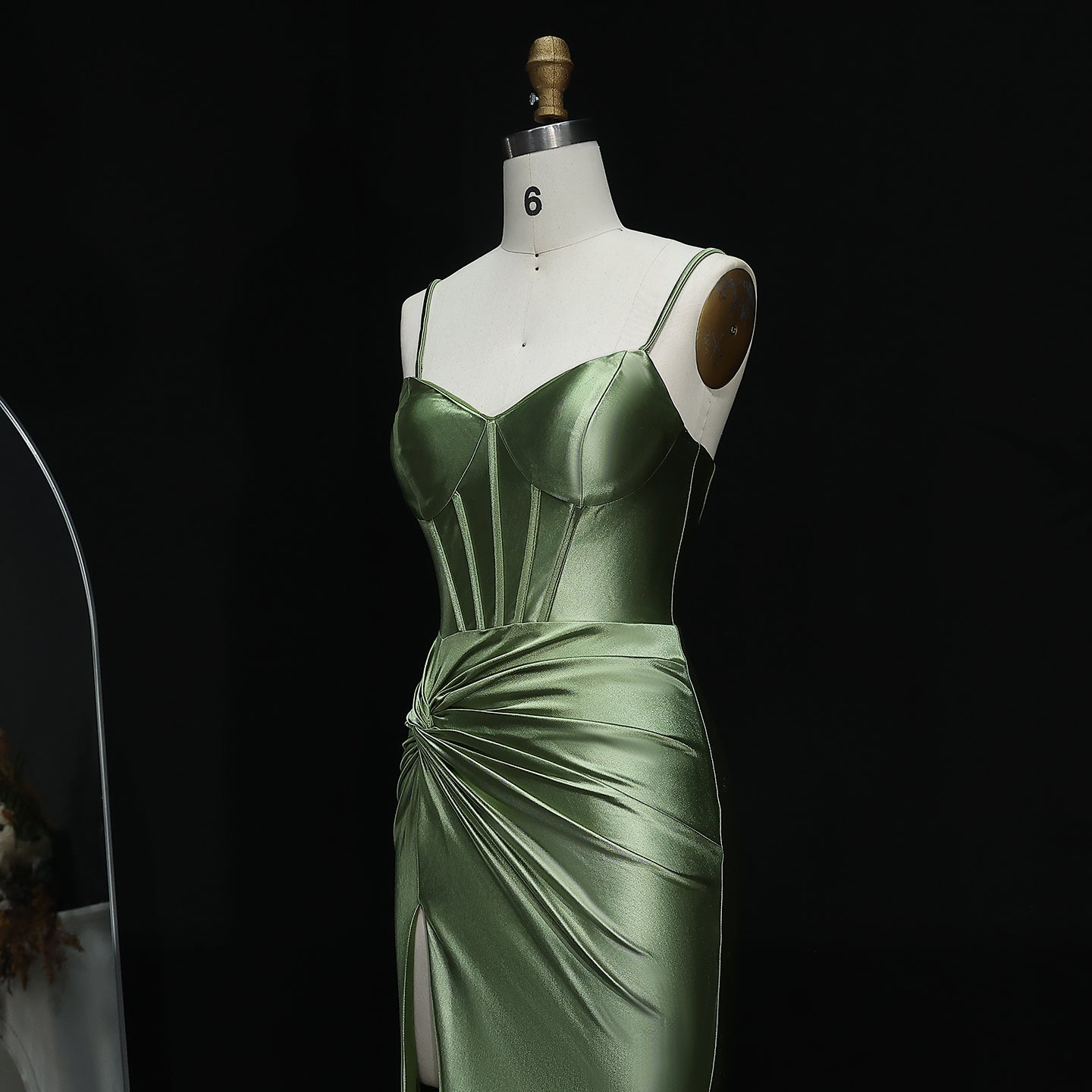 Elegant Sage Green Mermaid Prom Dresses with Slit Spaghetti Straps Special Occasion Evening Gowns