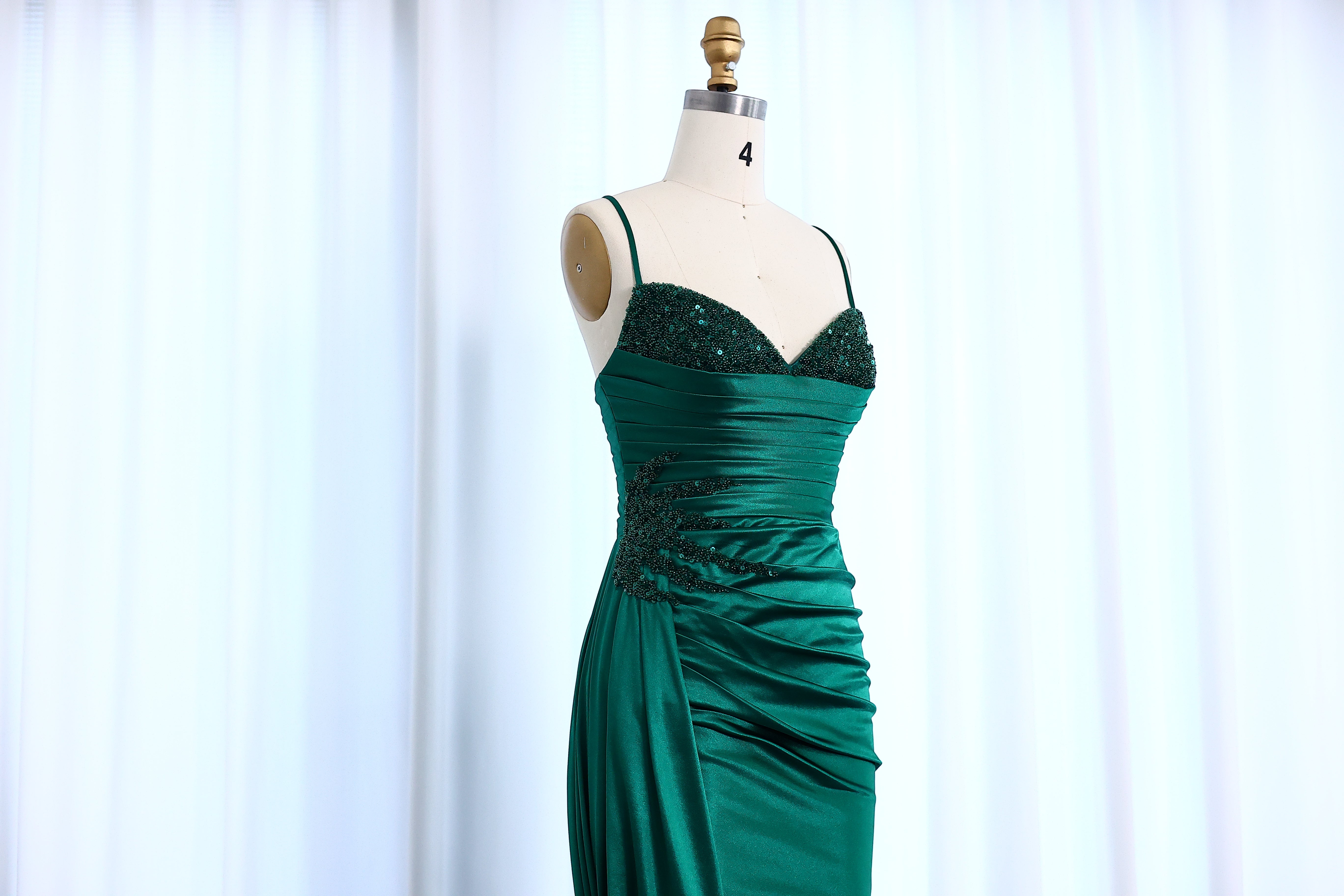 Emerald Green Silky Satin Mermaid Long Prom Dresses 2025 Sexy Spaghetti Straps Formal Evening Gowns