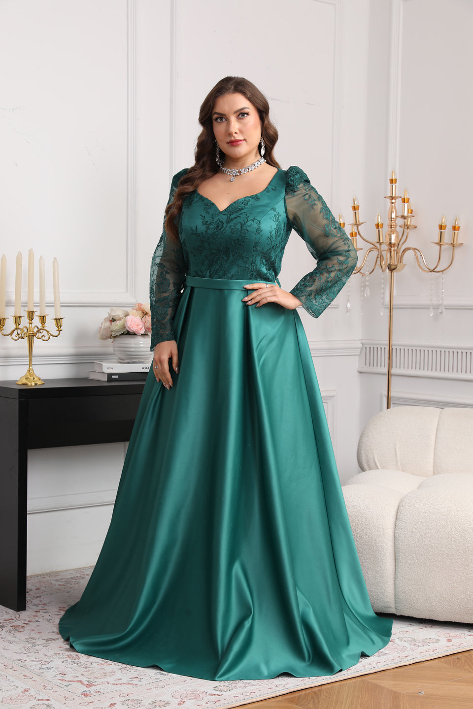 Curve-Friendly Emerald Green Lace Plus Size Evening Dress SF625