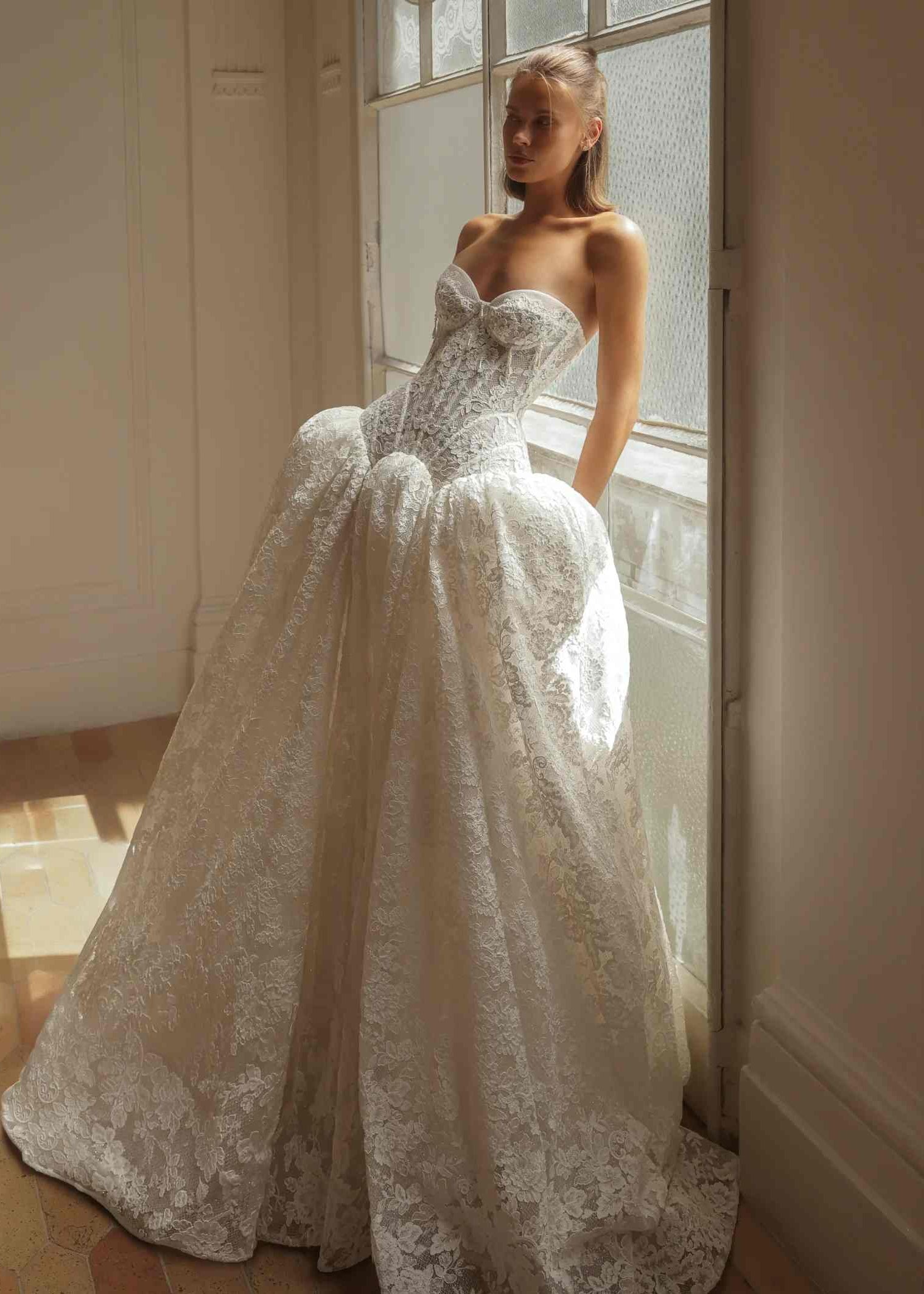 Sexy Sweetheart Backless Long Lace Wedding Dress SW193 Sheer Fairy