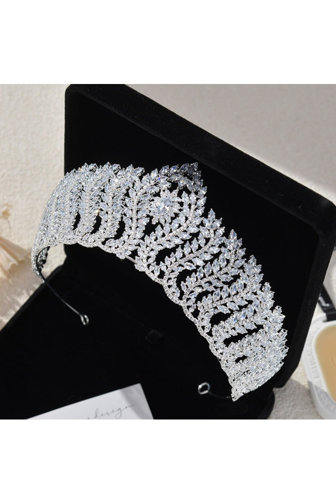 Exquisite and Luxurious Handmade Queen Crown HP001