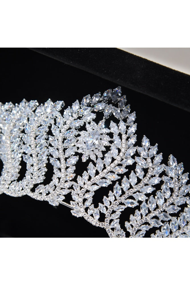 Exquisite and Luxurious Handmade Queen Crown HP001