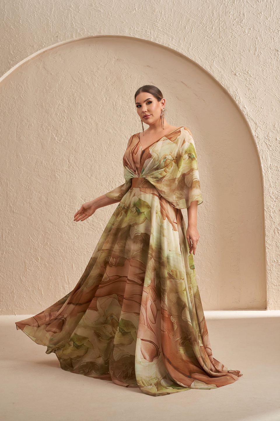 Curve-Friendly Watercolor Print Chiffon Plus Size Evening Dress SF629