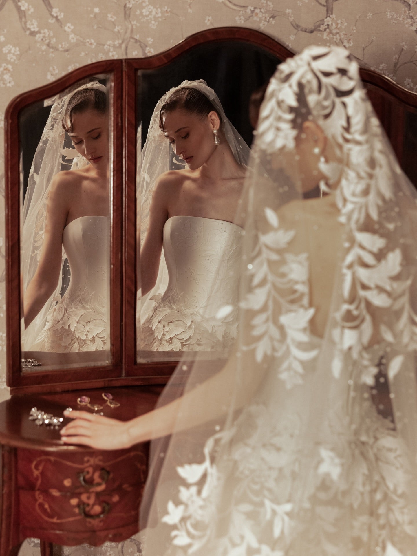 Romantic Floral Leaf Lace A-Line Champagne Wedding Dress with Cathedral Train & Veil SW665 Sheer Fairy