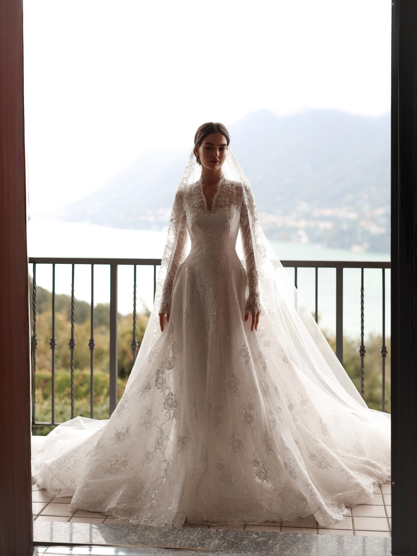 V Neck Long Sleeve Lace Vintage Wedding Dress with Veil  SW278 Sheer Fairy