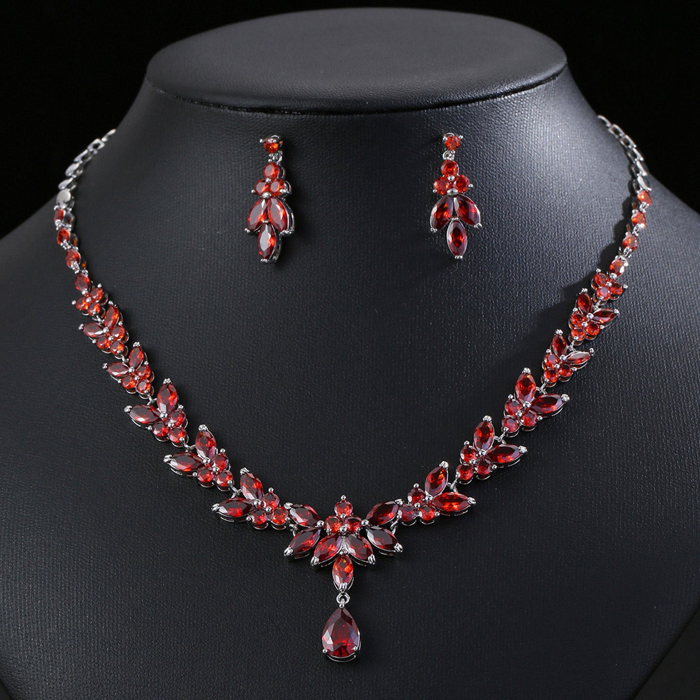 Fashionable Necklace and Earrings Set JW002