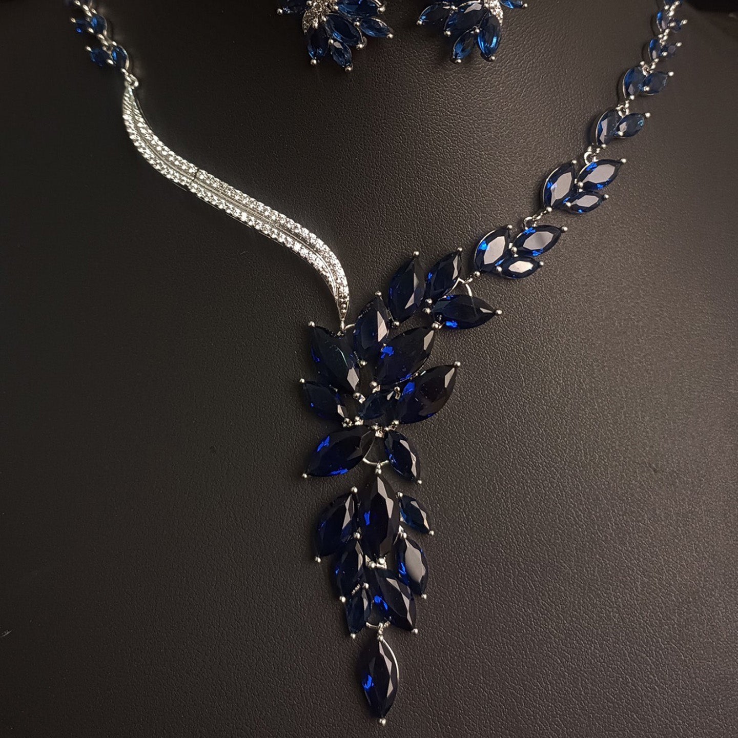 Luxury Crystal Leaf Bridal Jewelry Set JW004