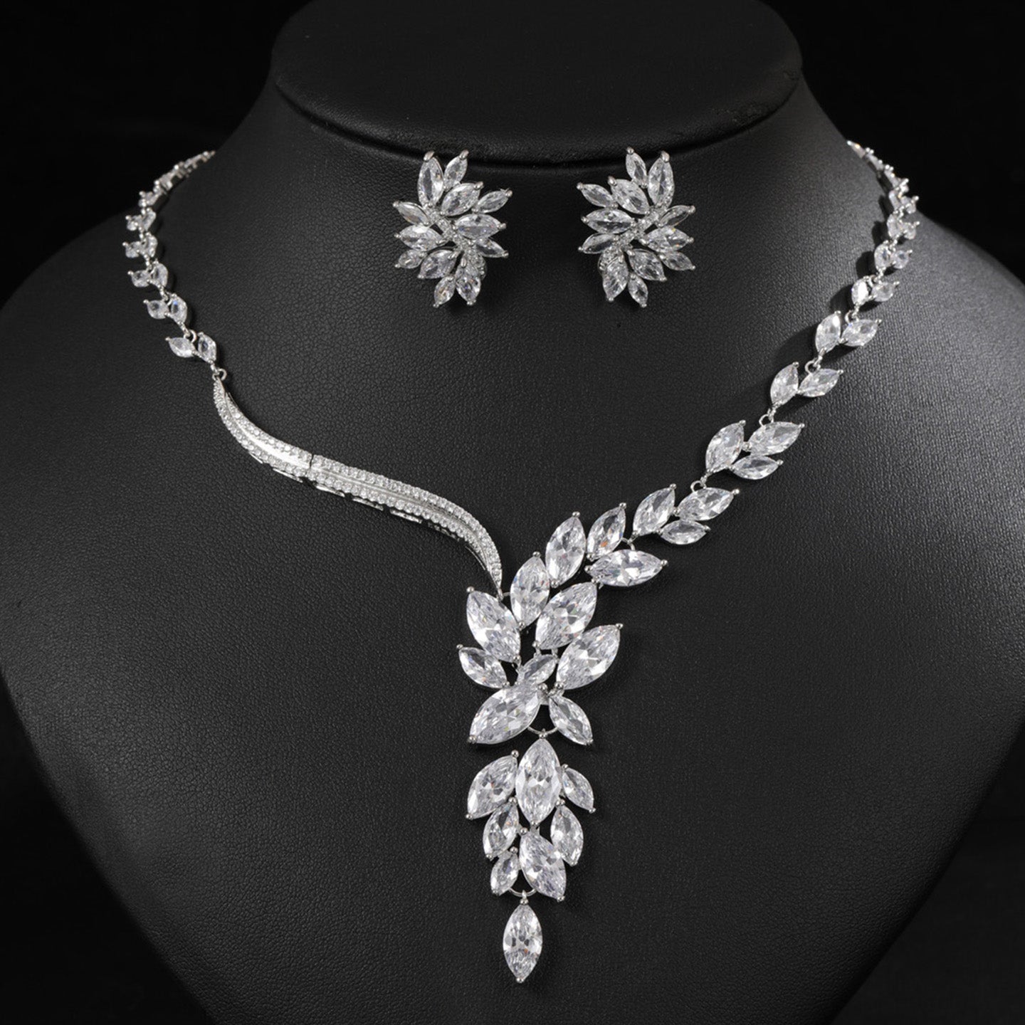 Luxury Crystal Leaf Bridal Jewelry Set JW004