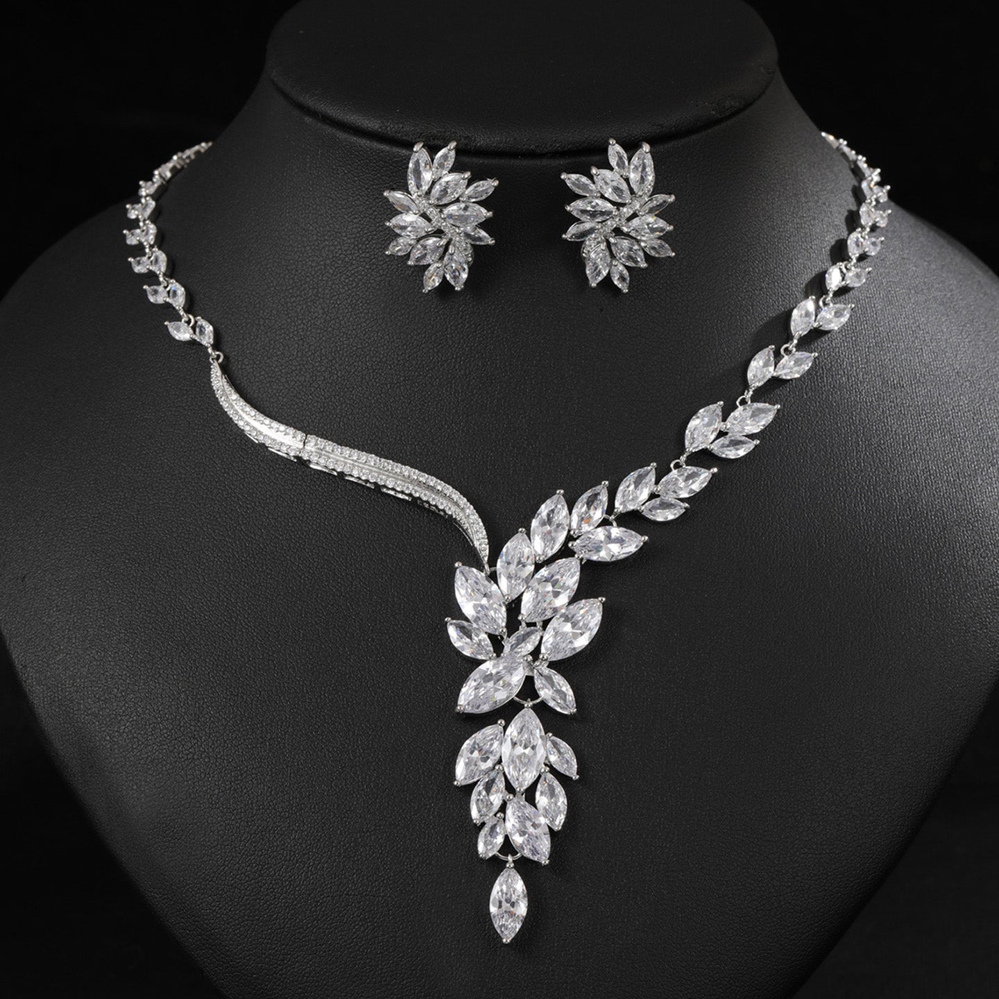 Luxury Crystal Leaf Bridal Jewelry Set JW004
