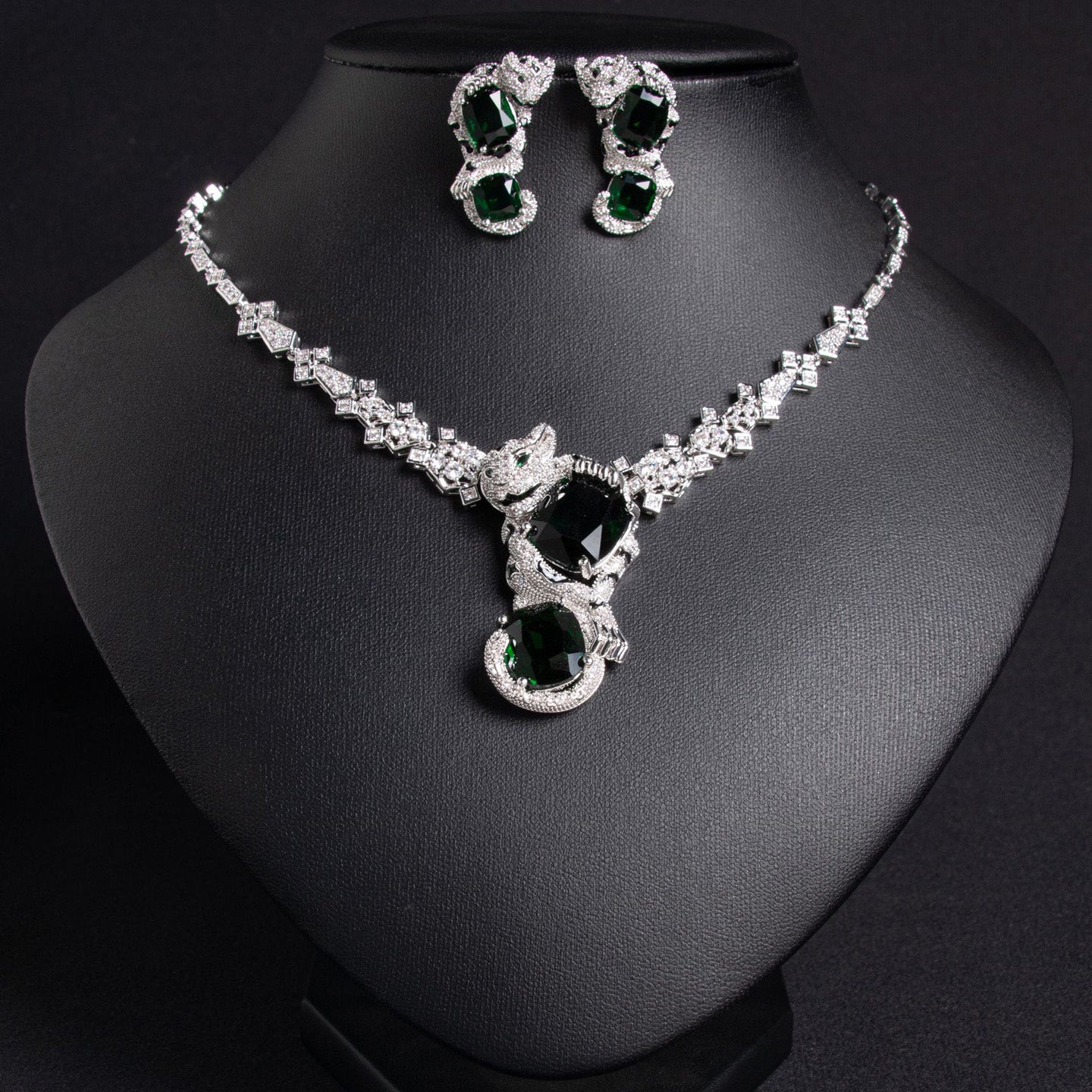 Leopard Vintage Design Necklace Jewelry Set JW013